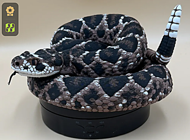 ESCULTURA REALISTA COBRA CASCAVEL